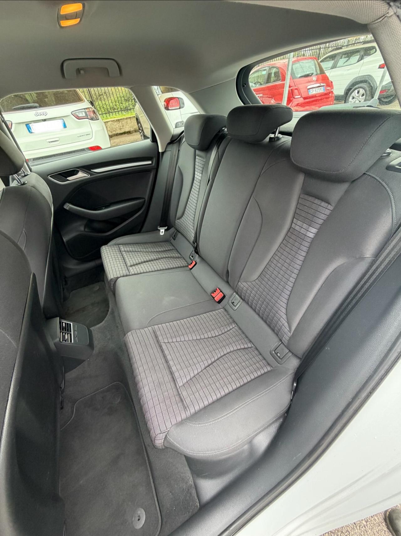 Audi A3 SPB 1.6 TDI Business