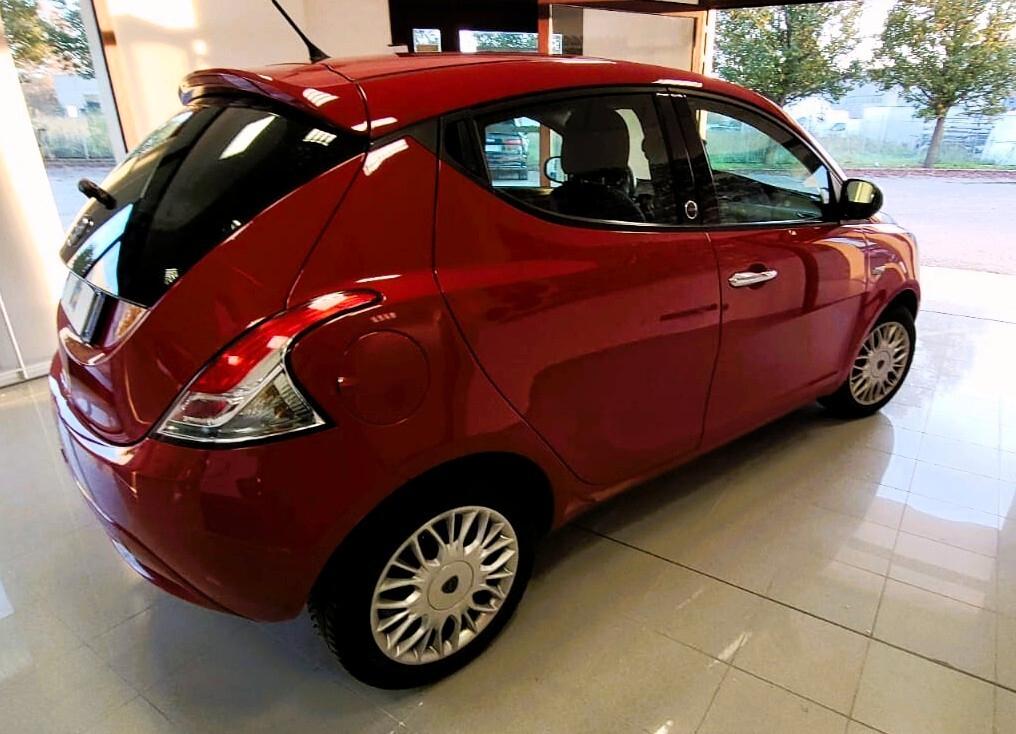 Lancia Ypsilon 1.2 69 CV 5 porte GPL ELEFANTINO BLU