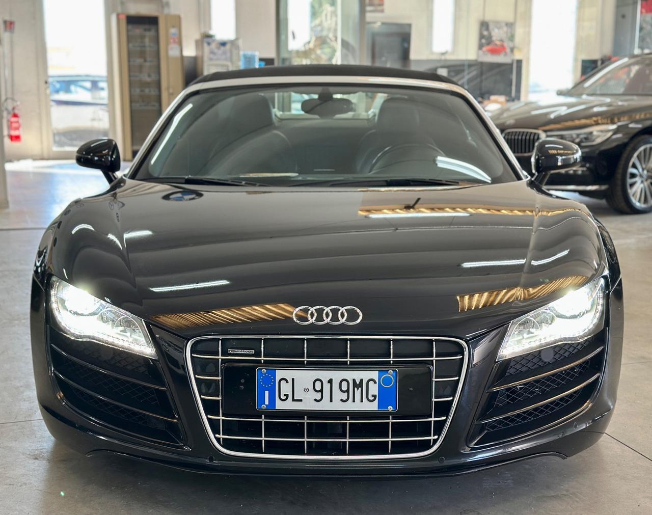 Audi R8 Spyder 5.2 V10 FSI quattro R tronic