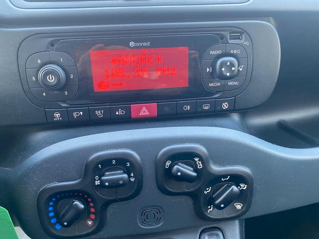 Fiat Panda 1.2 Connected by Wind COME NUOVA
