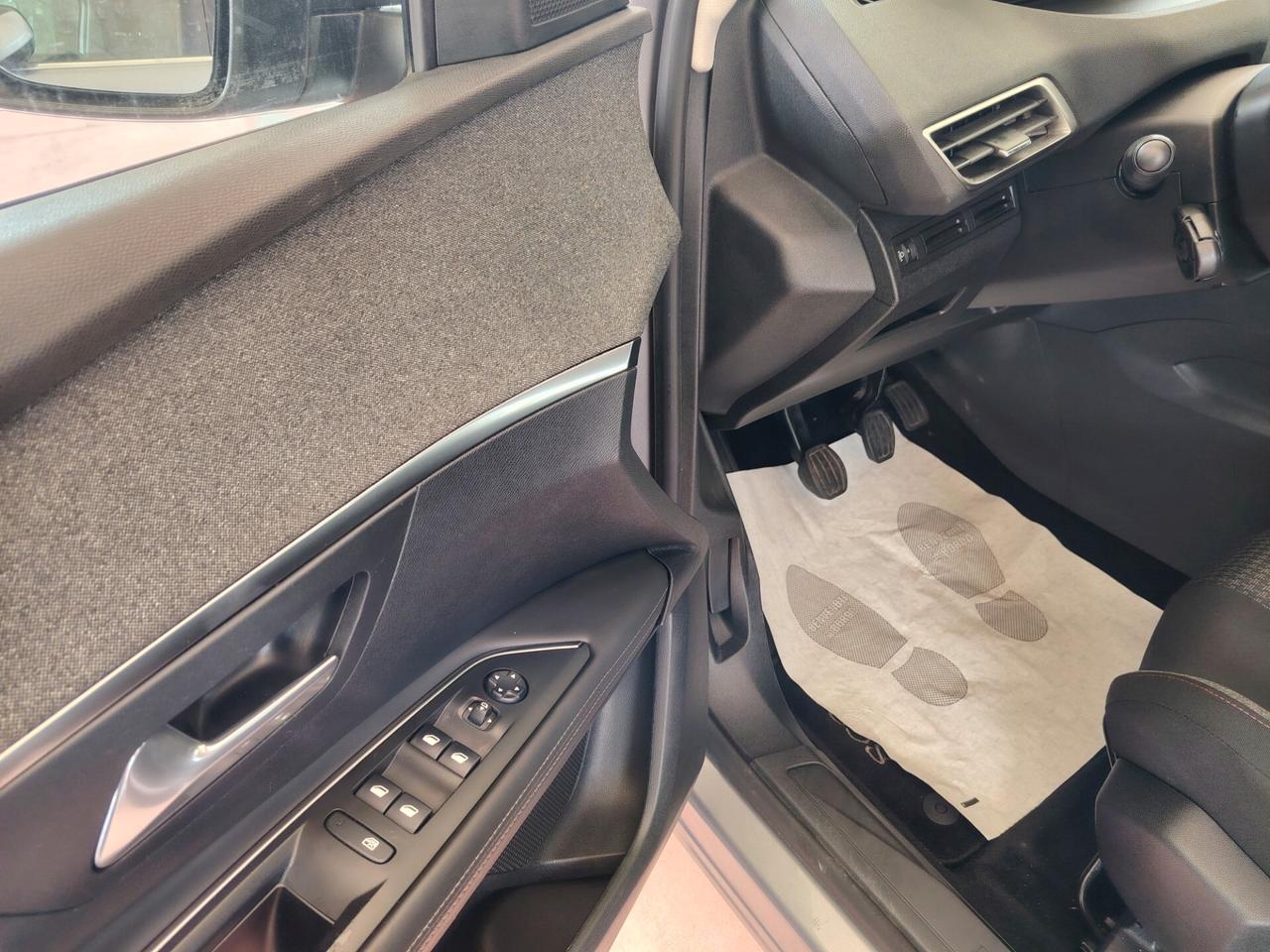 Peugeot 3008 1.6 BlueHDi 120 S&S Business 2018