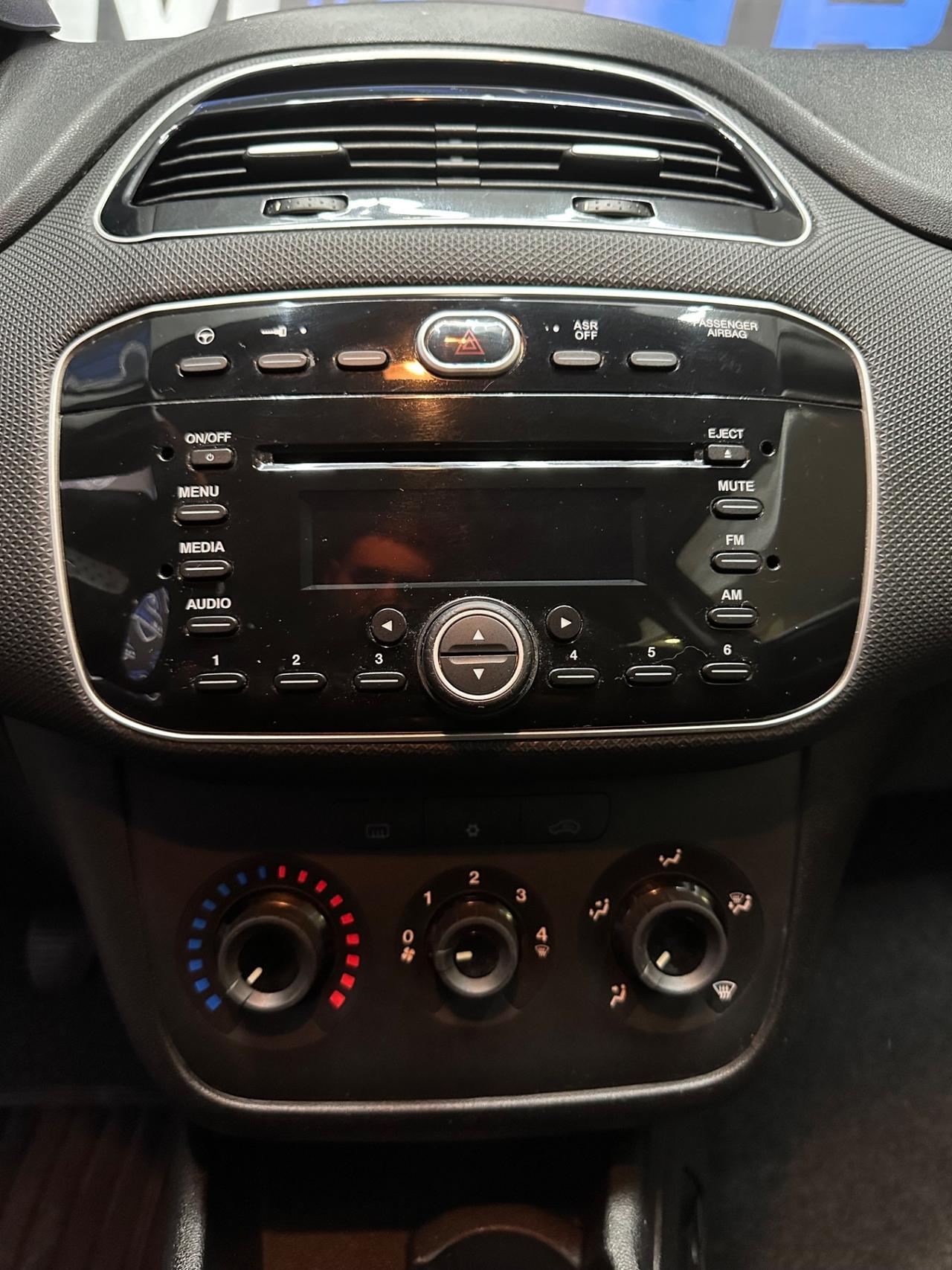 Fiat Punto 1.3 MJT II 75 CV 3 porte Street