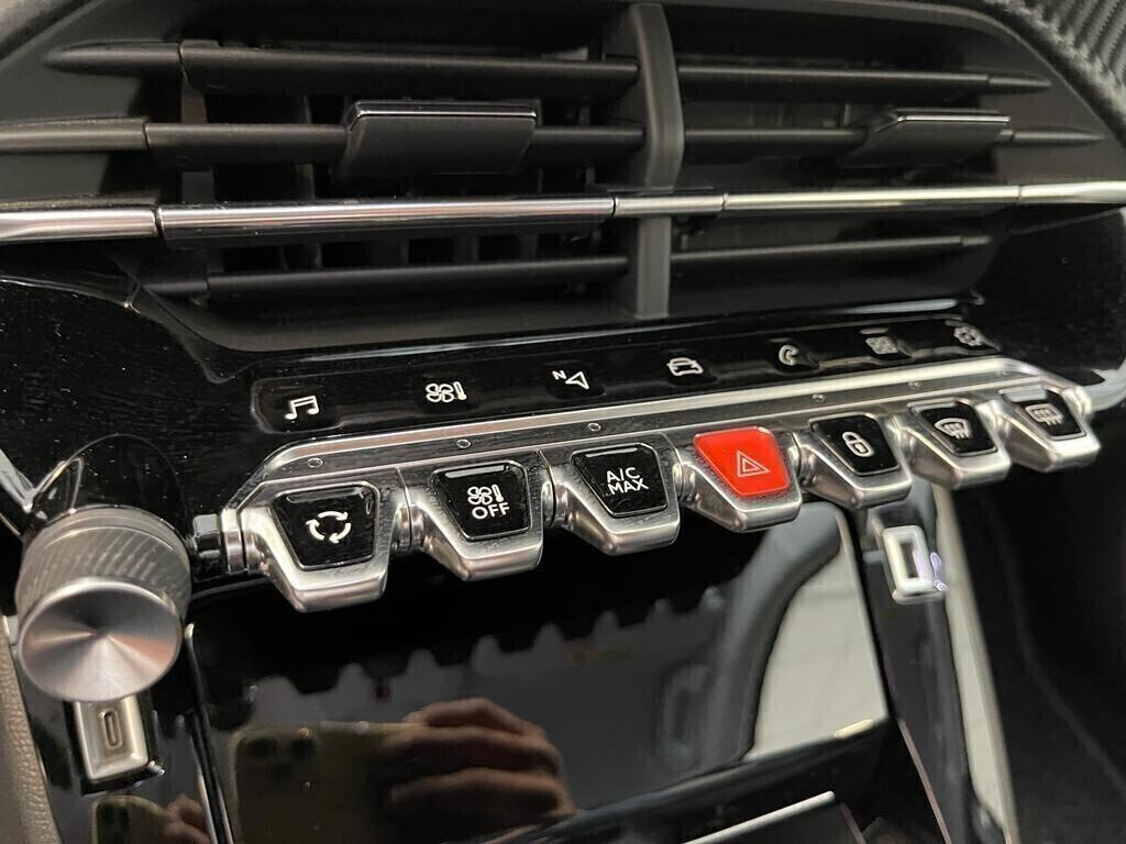 Peugeot 2008 ALLURE PACK PureTech 130 EAT8 SPOTICAR