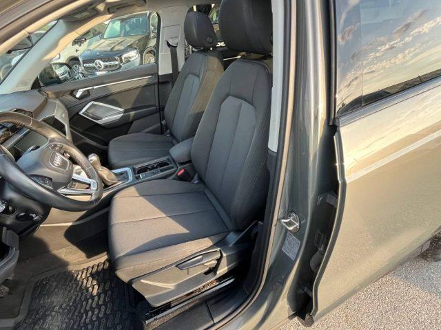 AUDI Q3 35 TDI quattro Business Advanced