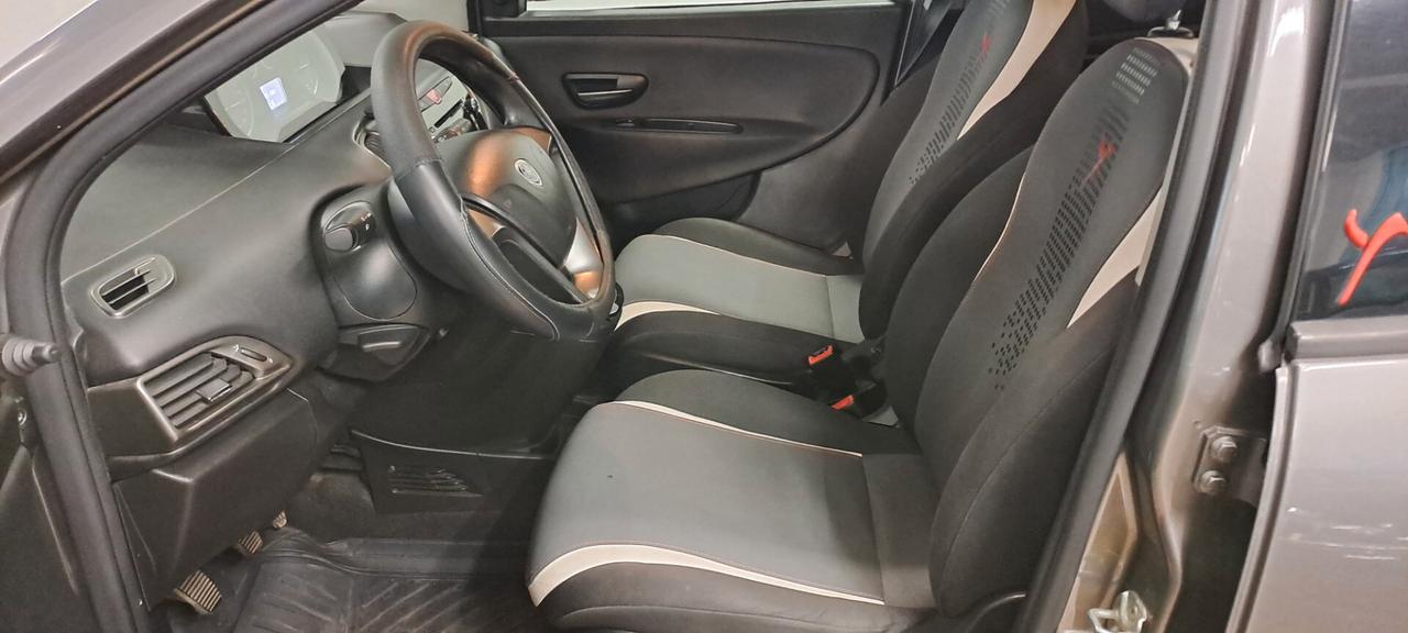 Lancia Ypsilon 1.2 69 CV 5p