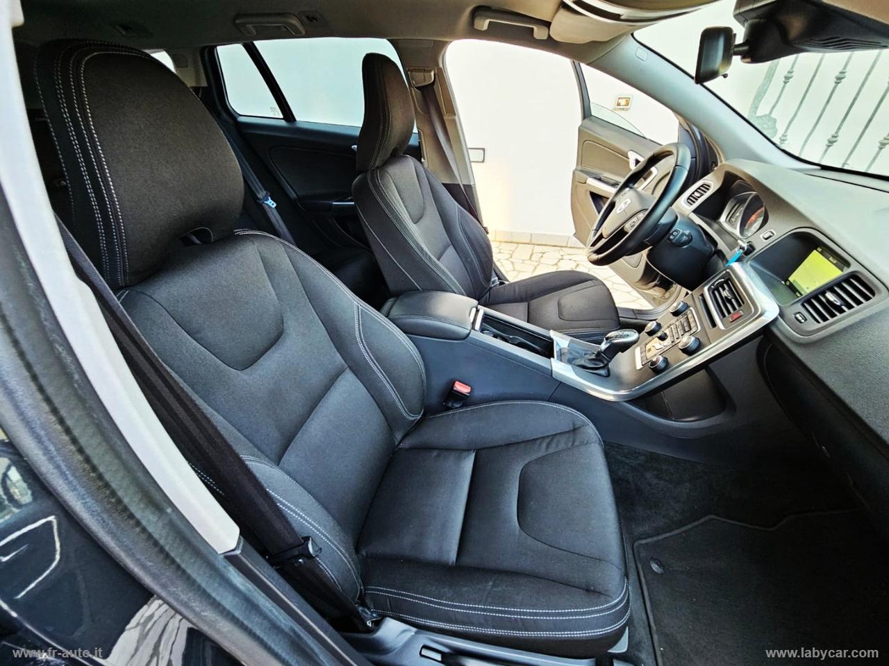 VOLVO V60 D3 Geartronic Summum