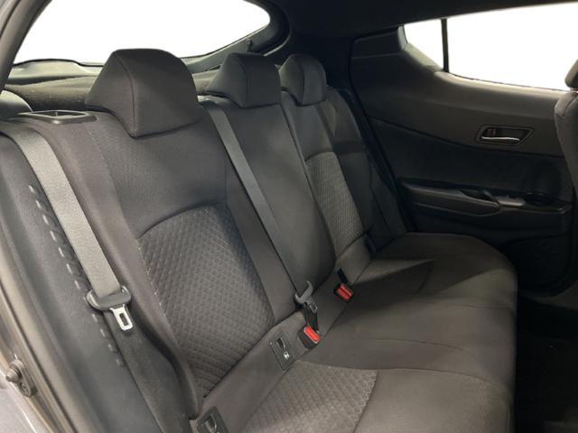 TOYOTA C-HR 1.8 Hybrid E-CVT Business