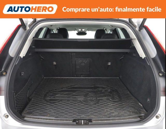 VOLVO XC60 B4 (d) automatico Plus Dark
