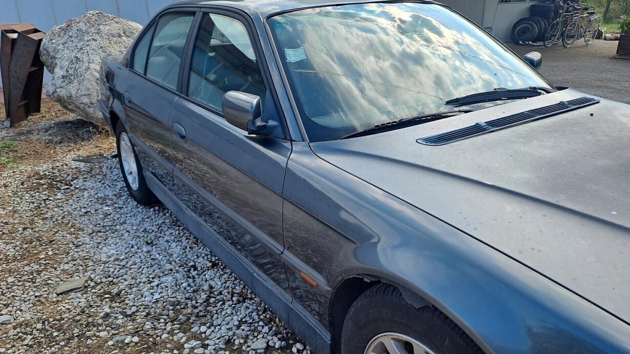 Bmw 740 744 V8 da restaurare