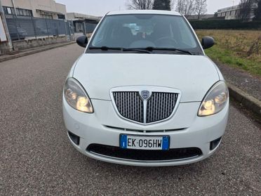 Lancia Ypsilon 1.2 69 CV Platino