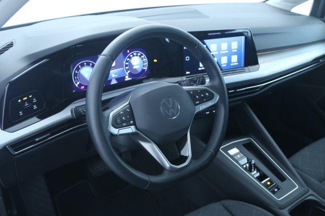 VOLKSWAGEN Golf 1.0 eTSI EVO DSG Life / Neopatentati