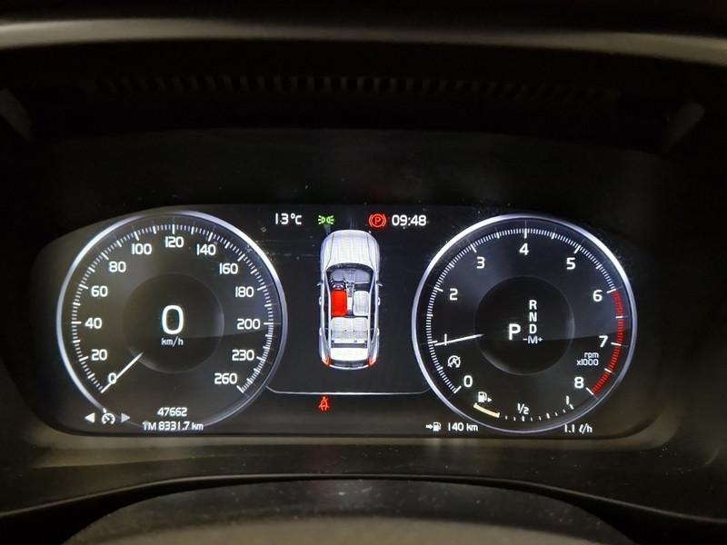 VOLVO XC40 T2 automatico Essential