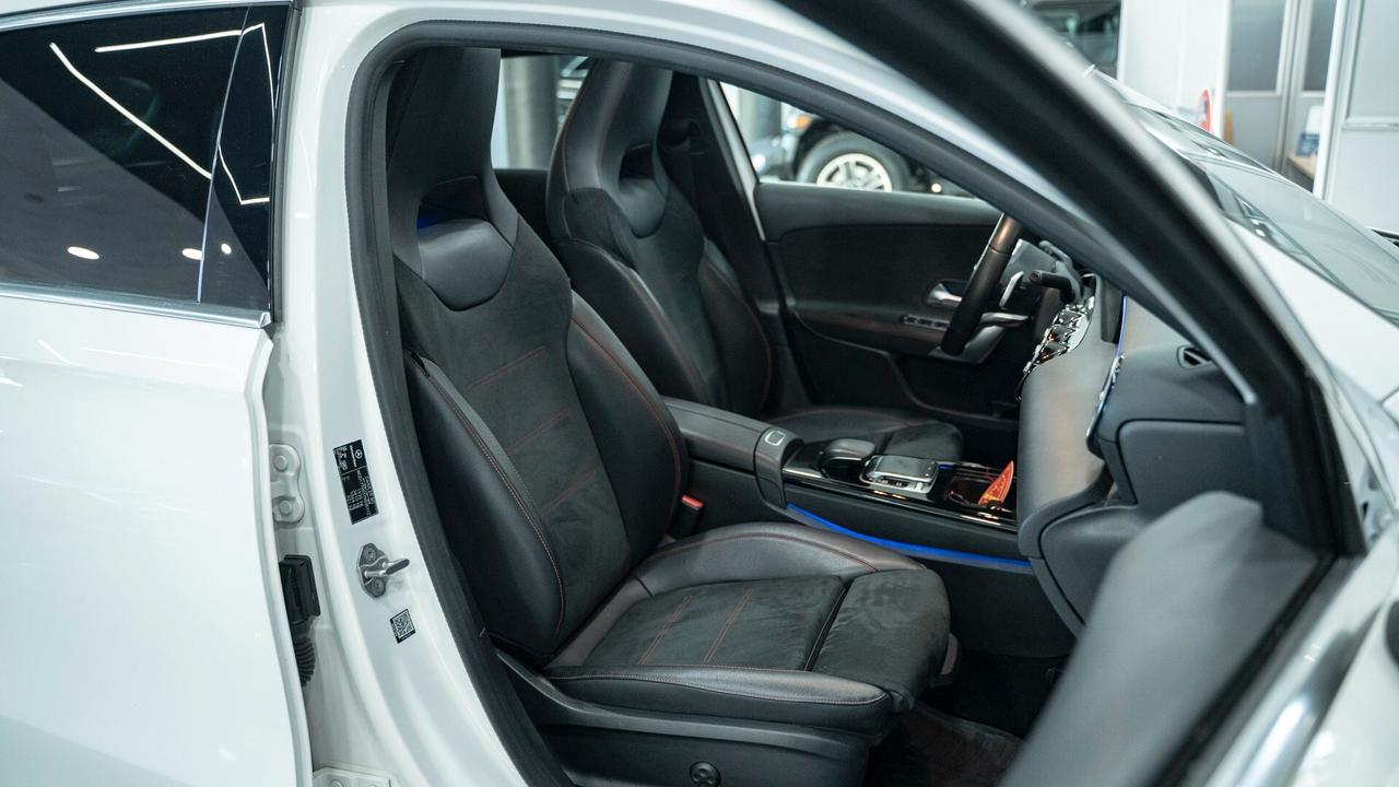 Mercedes-benz A 180 D PREMIUM PLUS AMG TETTO PACK LUCI MULTIBEAM FULL