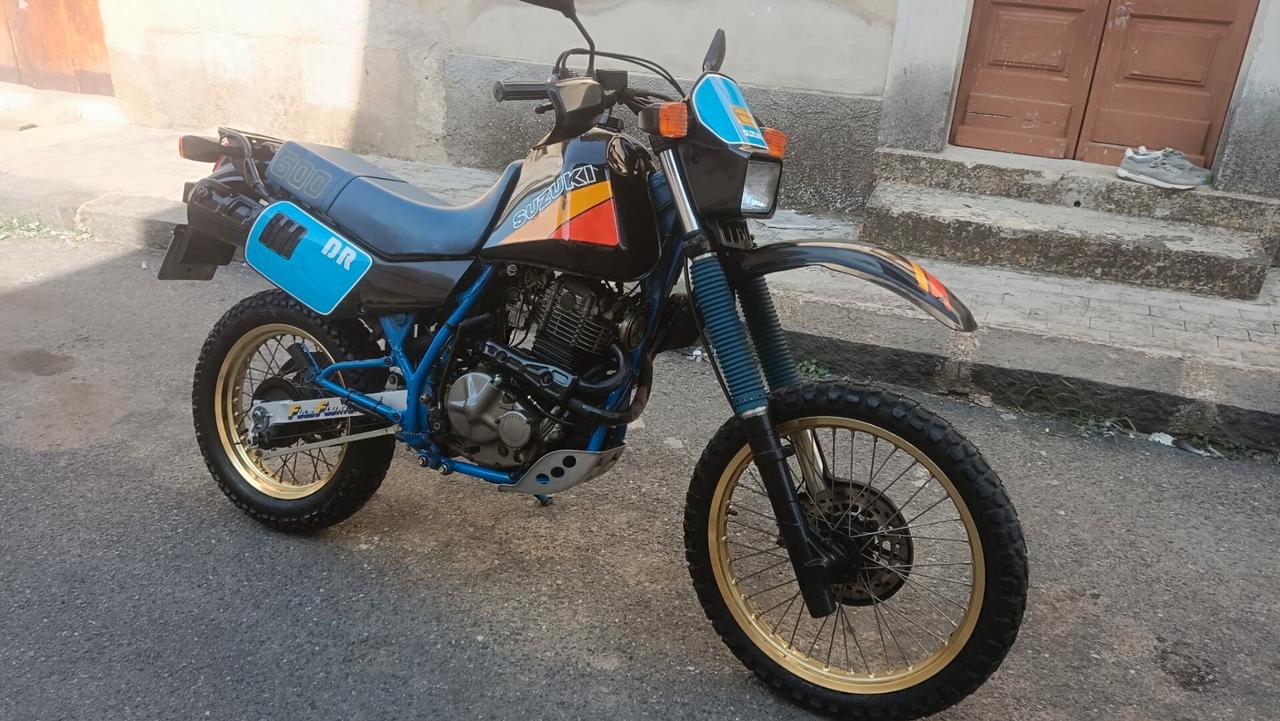 Suzuki DR 600