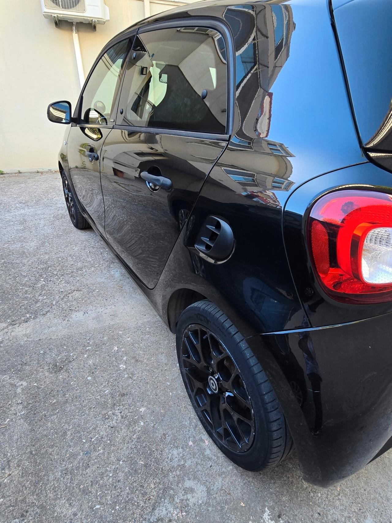 61.000 km - cambio automatico - Smart ForFour 0.9 90cv Turbo twinamic Superpassion