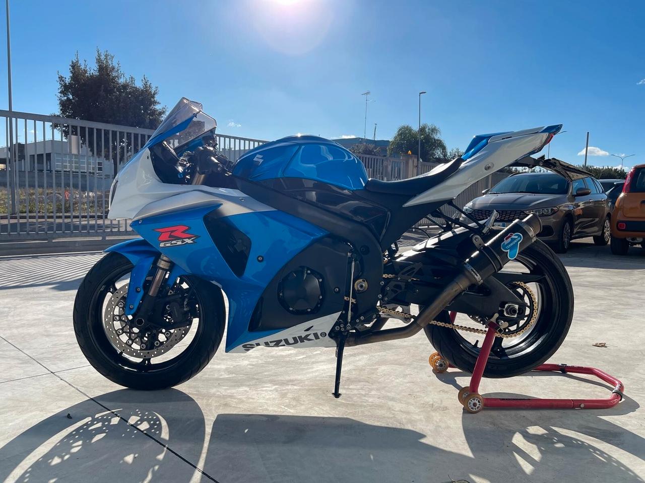 suzuki gsx r 100 km 600