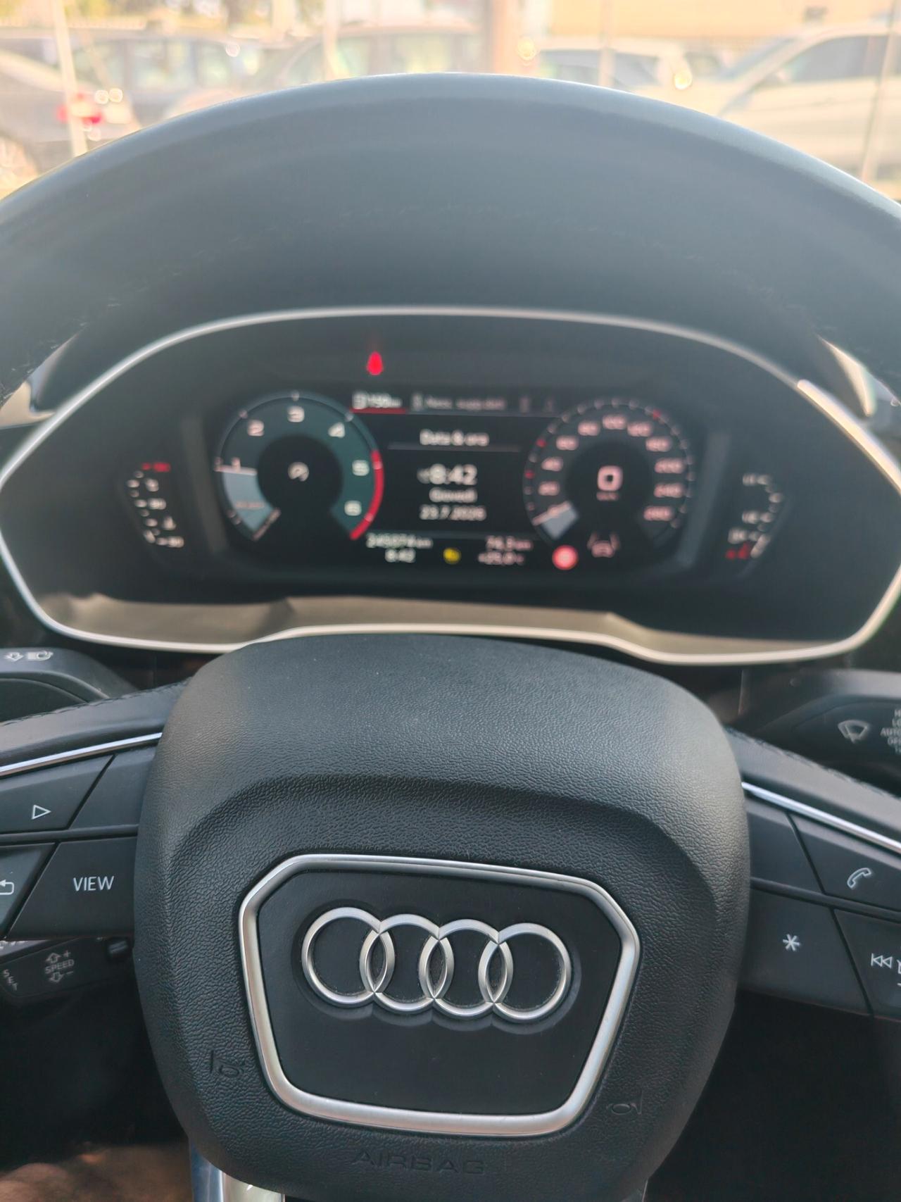 Audi Q3 35 TDI Business Advanced