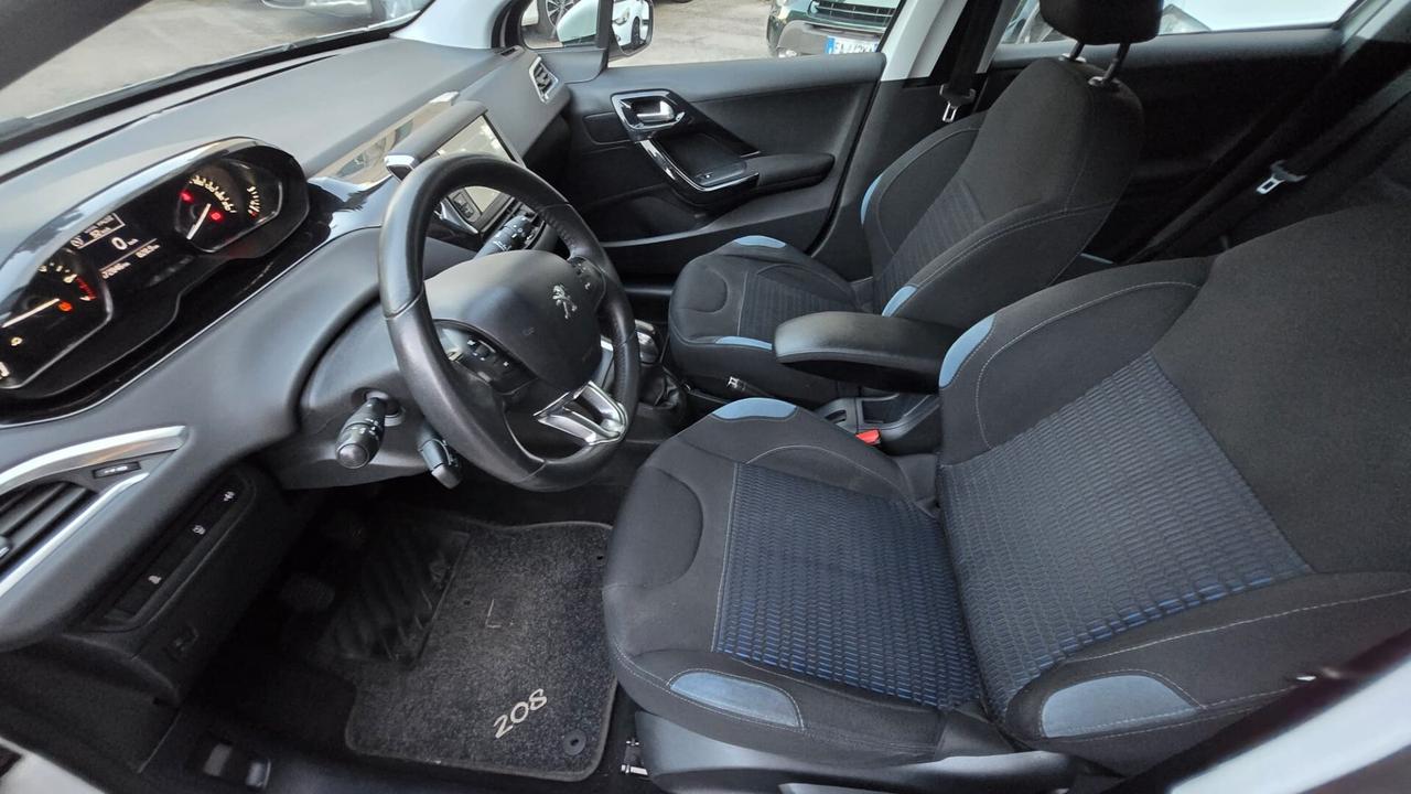 Peugeot 208 PureTech 82 5 porte Allure Neopatentati