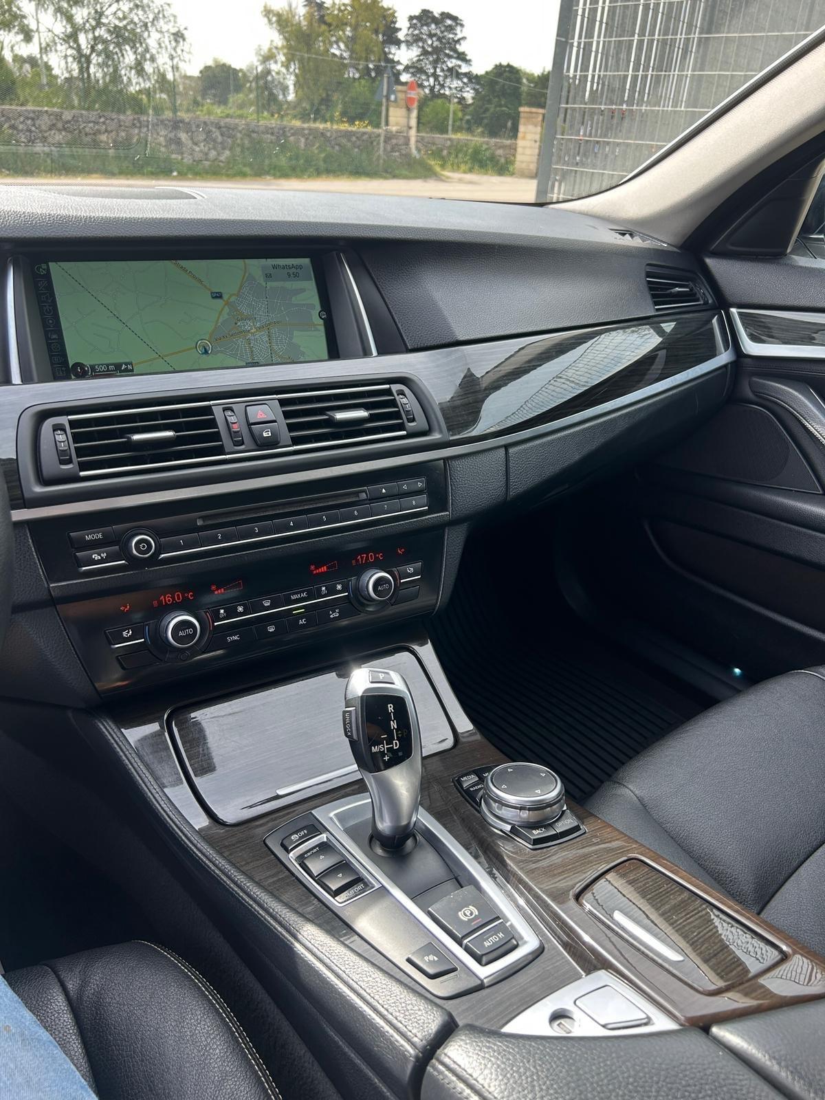 Bmw 520d Touring Luxury-2013