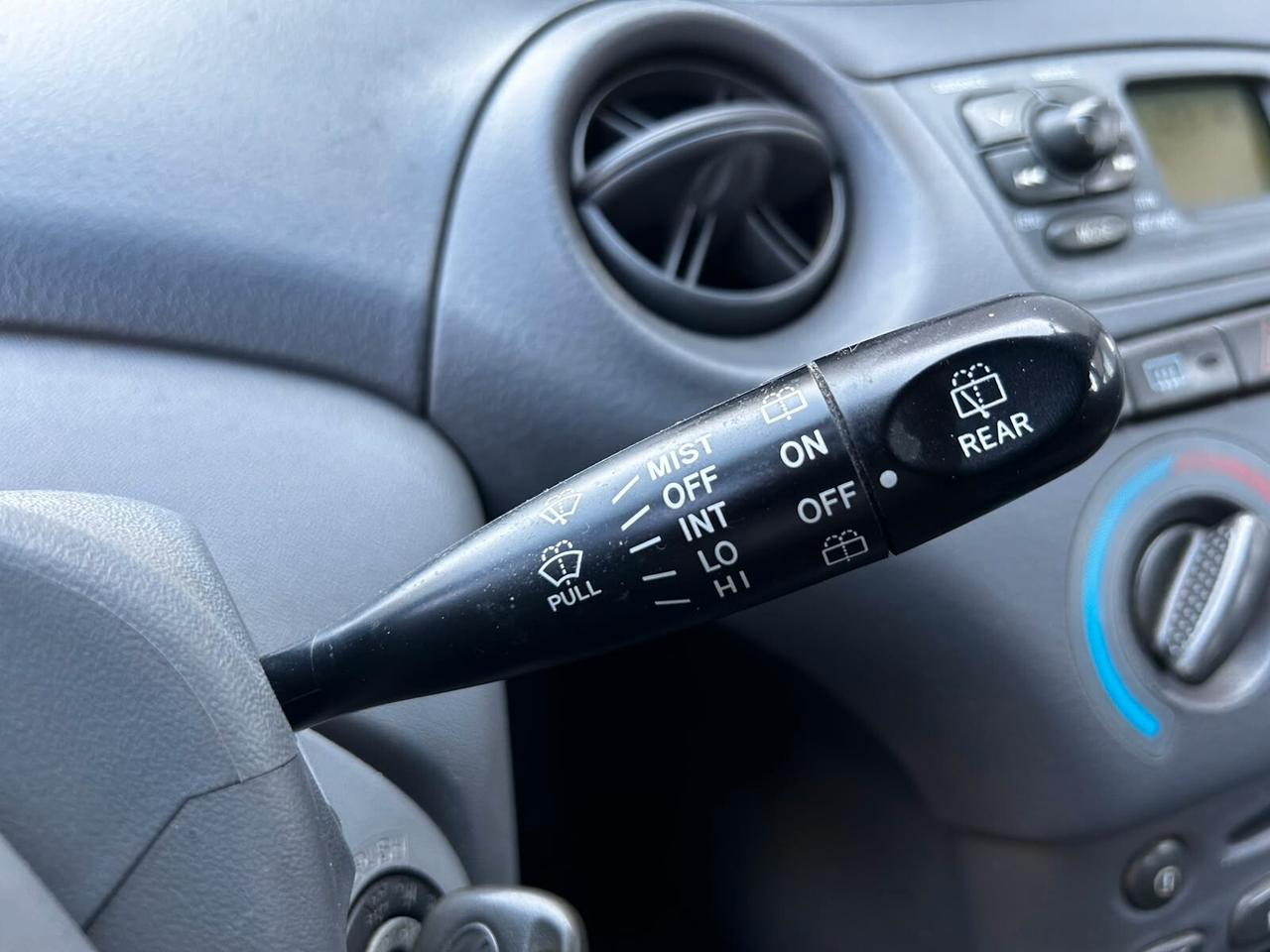 Toyota Yaris 1.0i 16V cat 5 porte