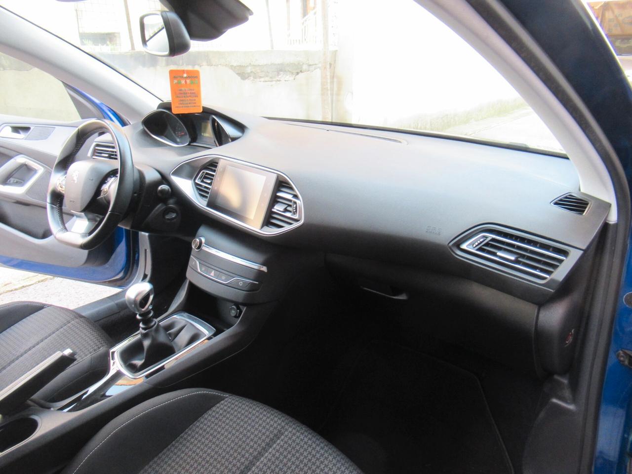 Peugeot 308 BlueHDi 130 S&S Allure