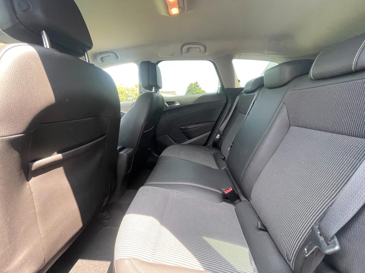 Opel Astra 1.7 CDTI 110CV Sports Tourer Cosmo