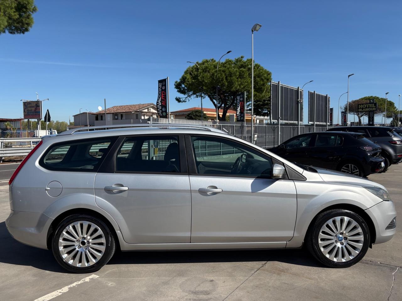 Ford Focus 1.6 gpl titanium