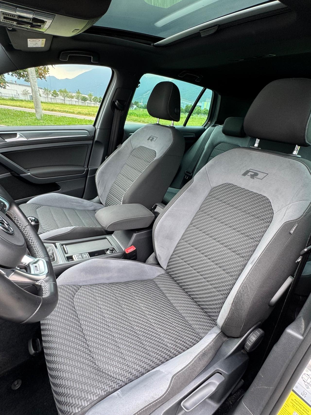 Volkswagen Golf 2.0 TDI 5p. R-Line Executive BlueMotion Technology