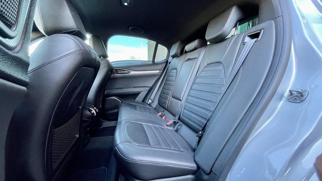 ALFA ROMEO STELVIO 2.2 Q4 TURBODIESEL VELOCE 210CV - SEDILI ELETTRICI RISCALDABILI CON MEMORIA, VOLANTE RISCALDABILE, FULL LED