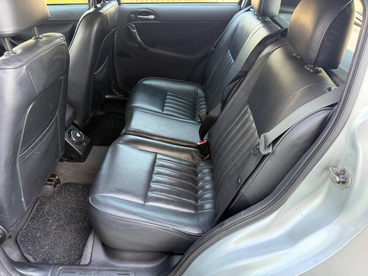Alfa Romeo 147 1.6i 16V T.S. (105 CV) cat 5p. Connect