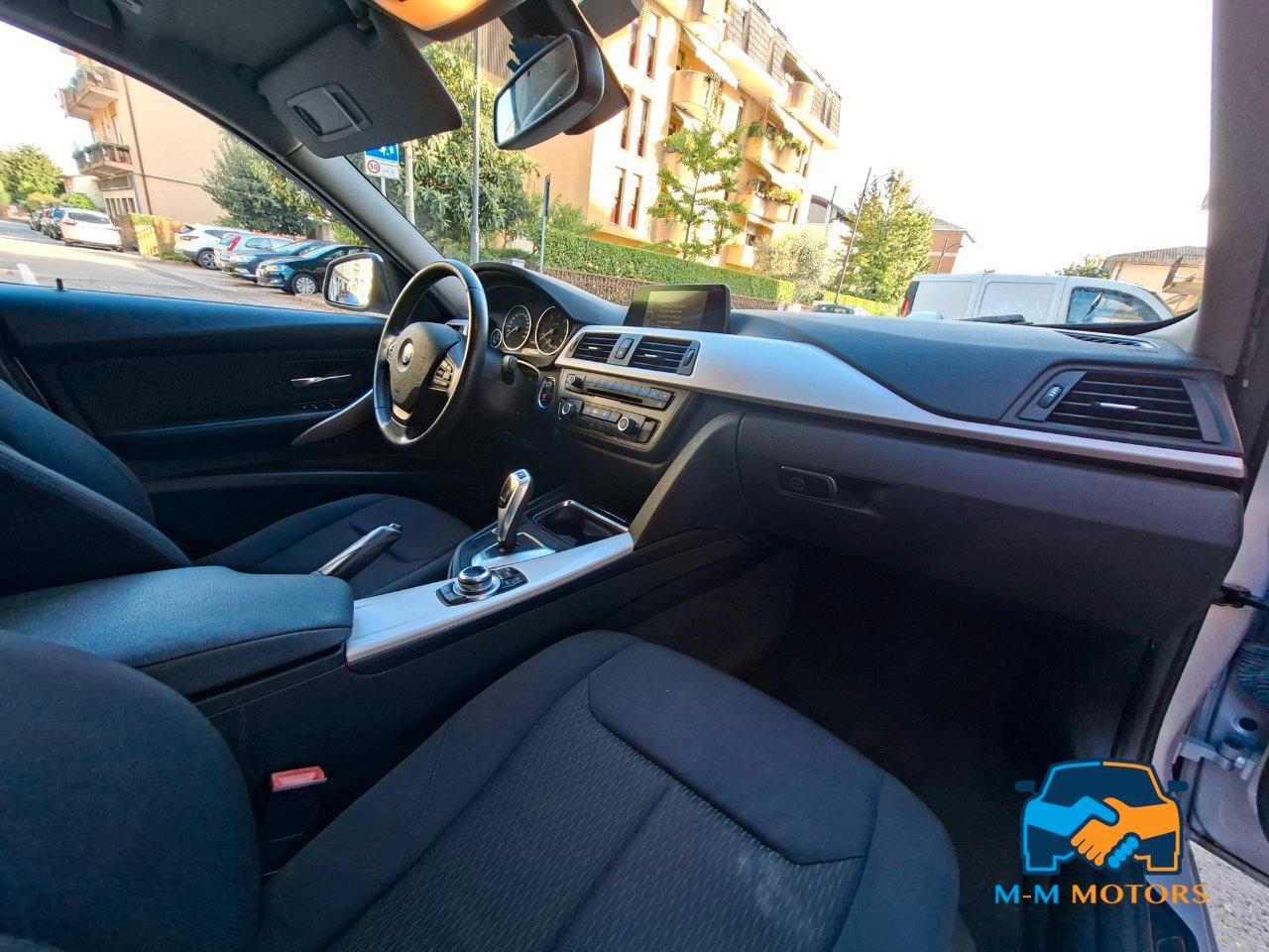 BMW 320 d Touring doppio treno di pneumatici