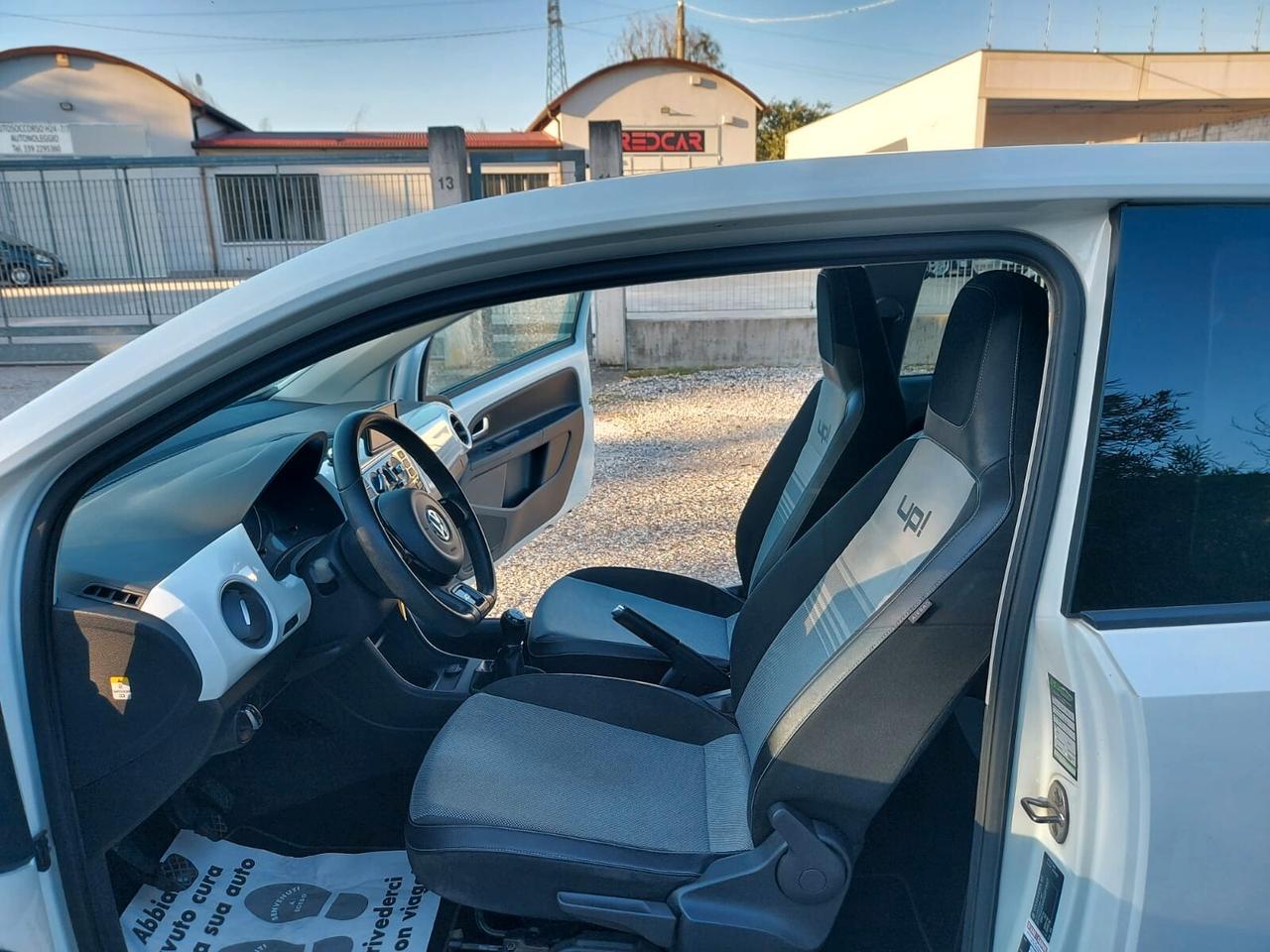 Volkswagen up! 1.0 75 CV 3p. take