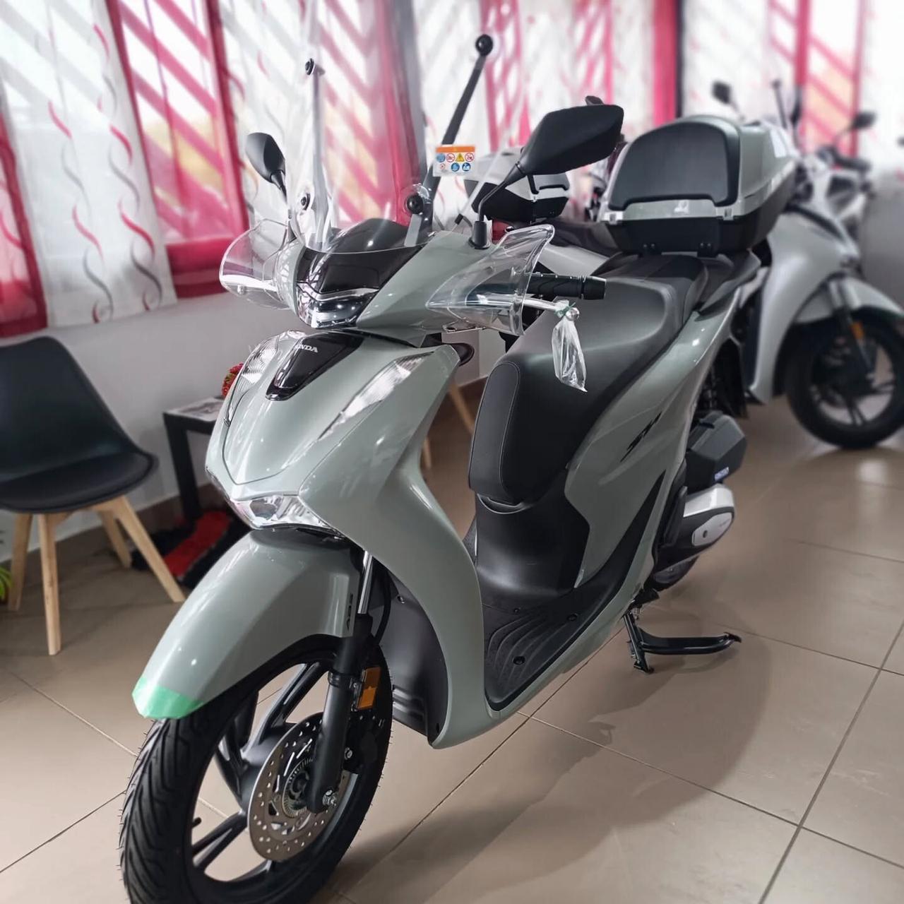 Honda SH 125 Falcon Grey NUOVI PRONTA CONSEGNA