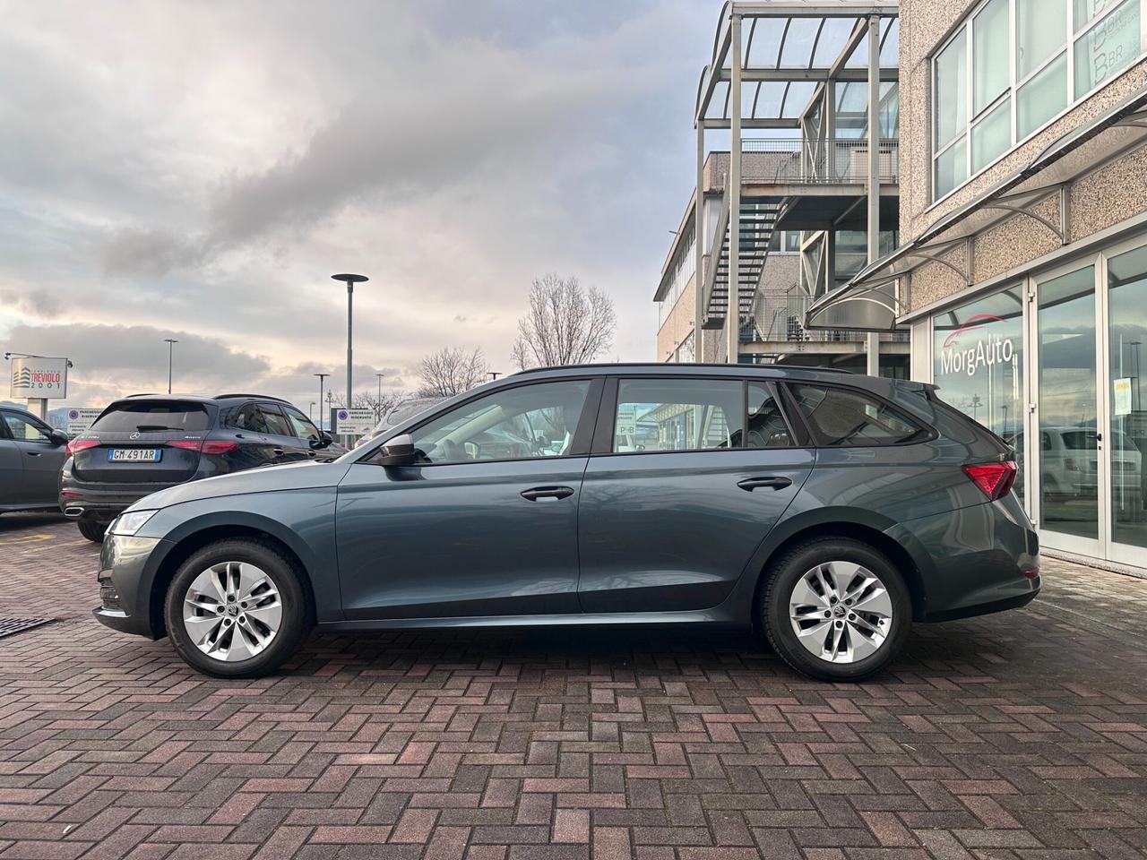 Skoda Octavia SW 2.0TDI 116CV DSG! FULL LED! NAVI! VIRTUAL COCKPIT