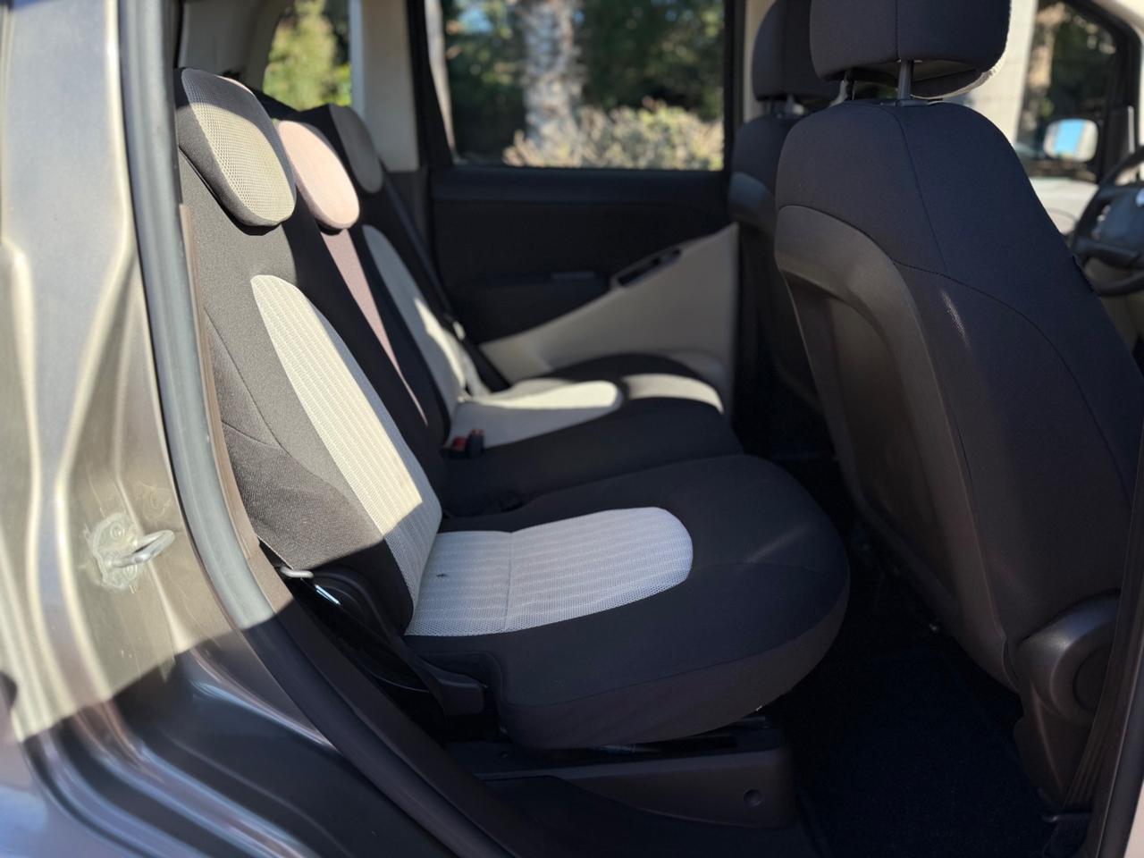 LANCIA MUSA 1.9 Mjt PLATINO PLUS (74kw)