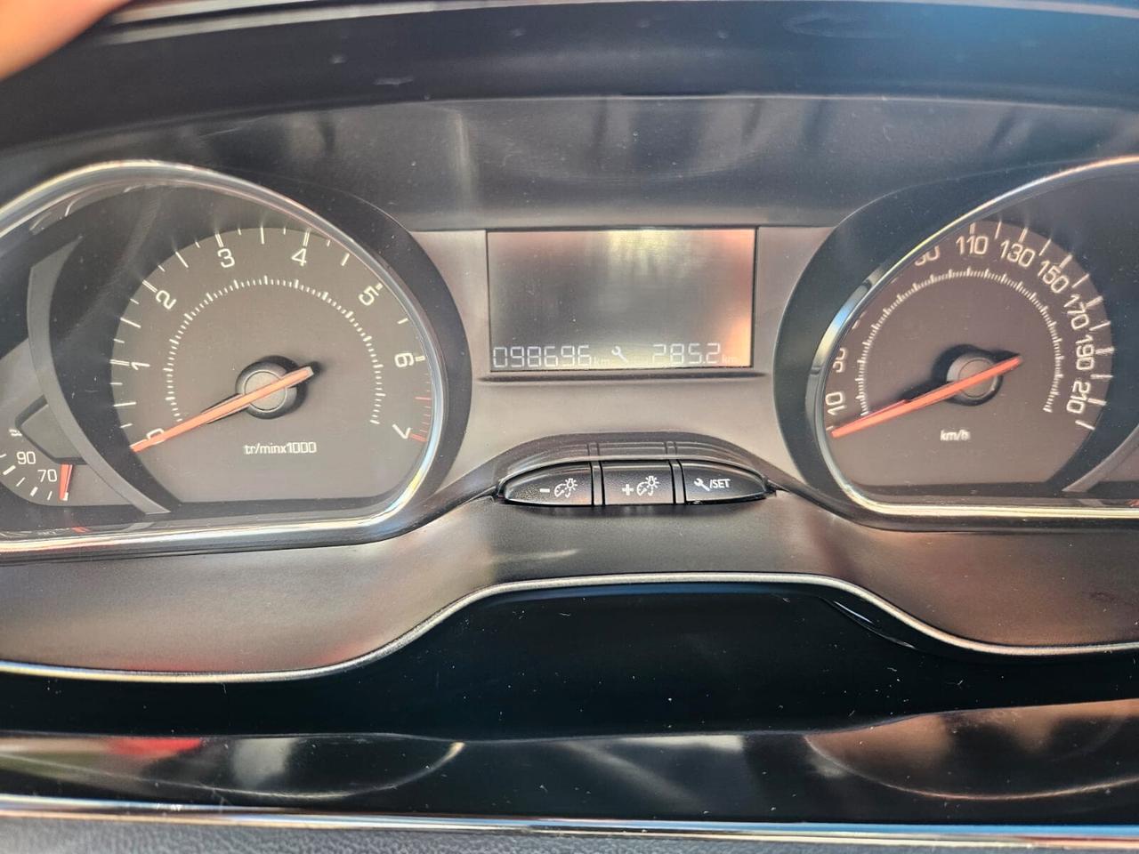 Peugeot 208 1.2 VTi 82 CV 3 porte Active