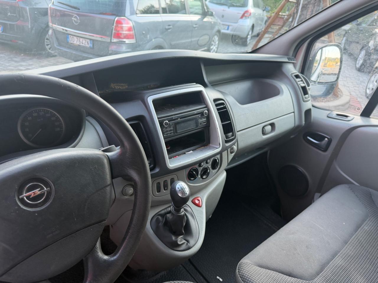 Opel Vivaro 2.0 CDTI 2013 - GANCIO TRAINO/PORTAPACHI