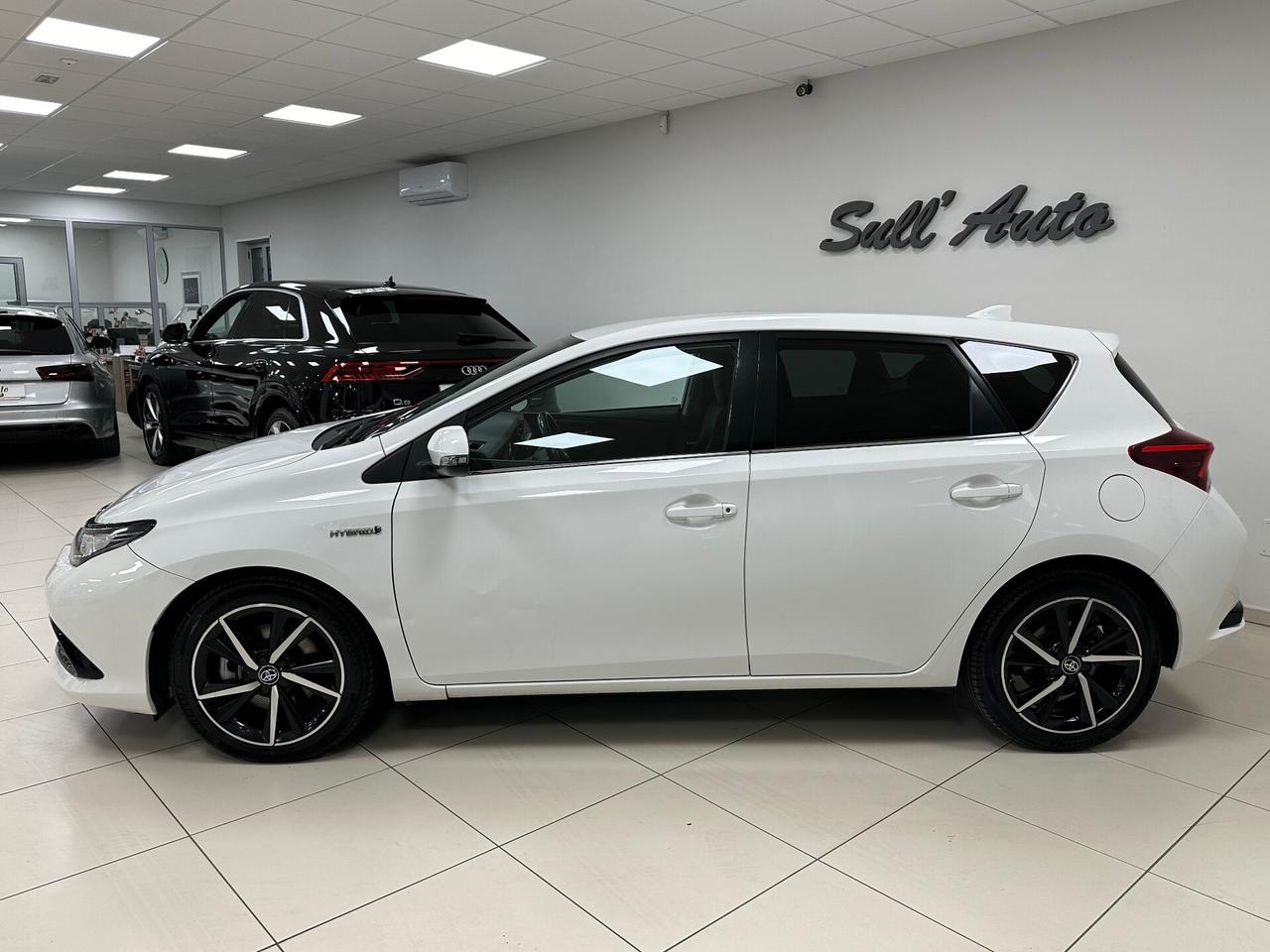 Toyota Auris 1.8 Hybrid Lounge - 2018