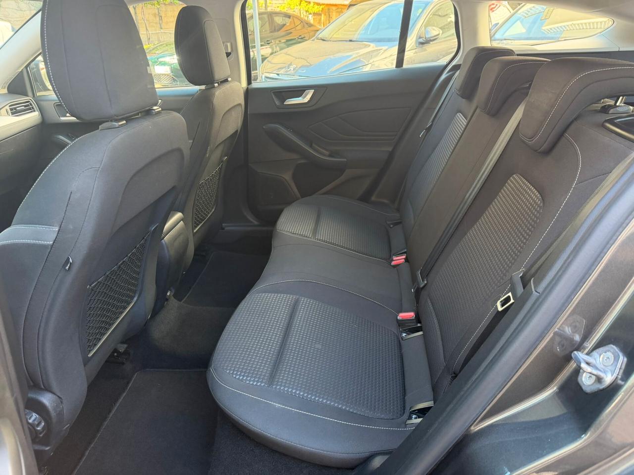 Ford Focus business