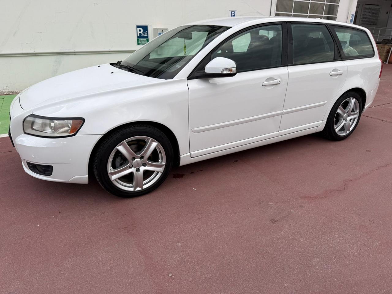 Volvo V50 DRIVe POLAR 1.6 d KM 228.000