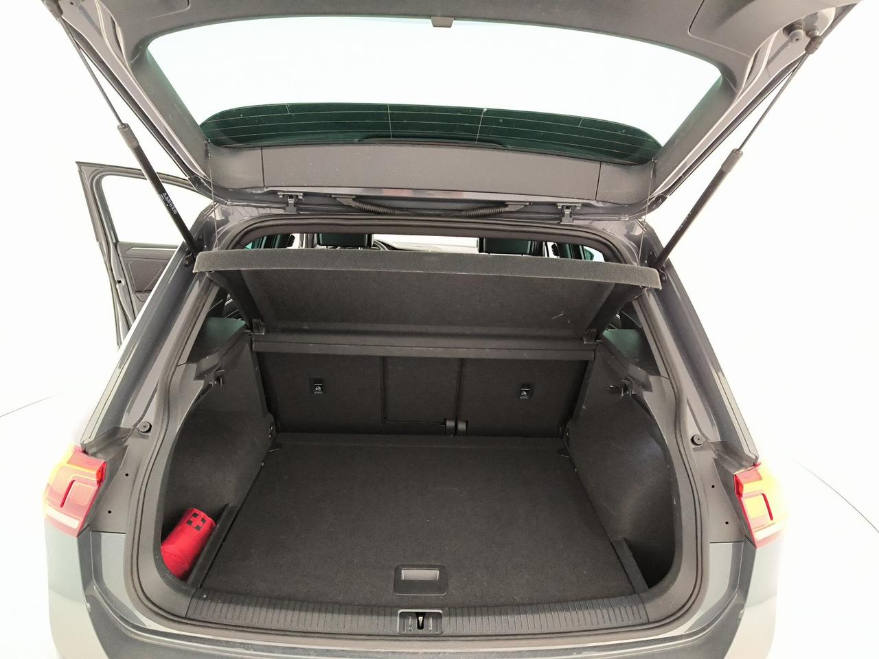 Volkswagen Tiguan 2.0 tdi r-line 150cv dsg