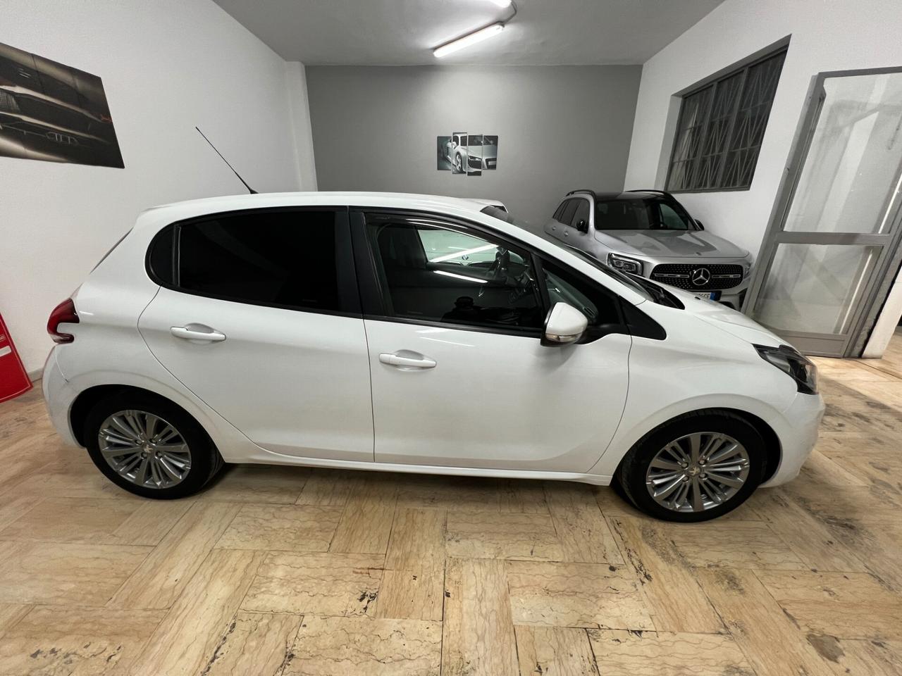 Peugeot 208 BlueHDi 75 5 porte Active