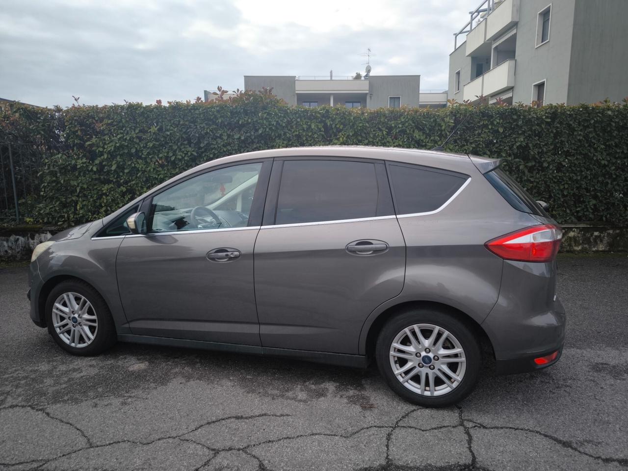 FORD C-MAX 1,6 TDCI- TITANIUM- OK NEOPATENTATI