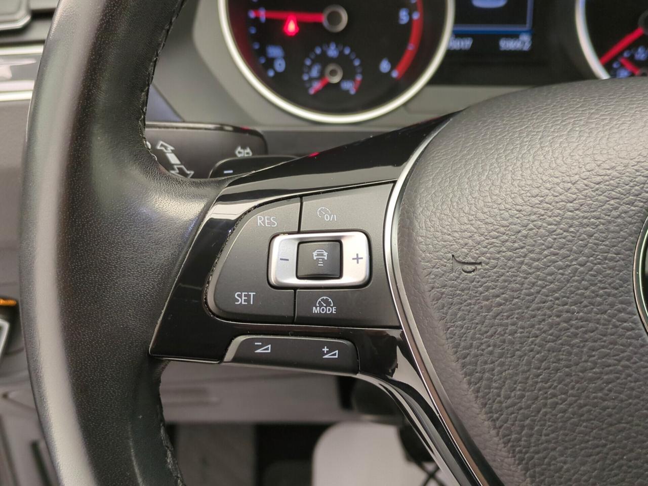 Volkswagen Tiguan 2.0 TDI SCR DSG Business BlueMotion Technology