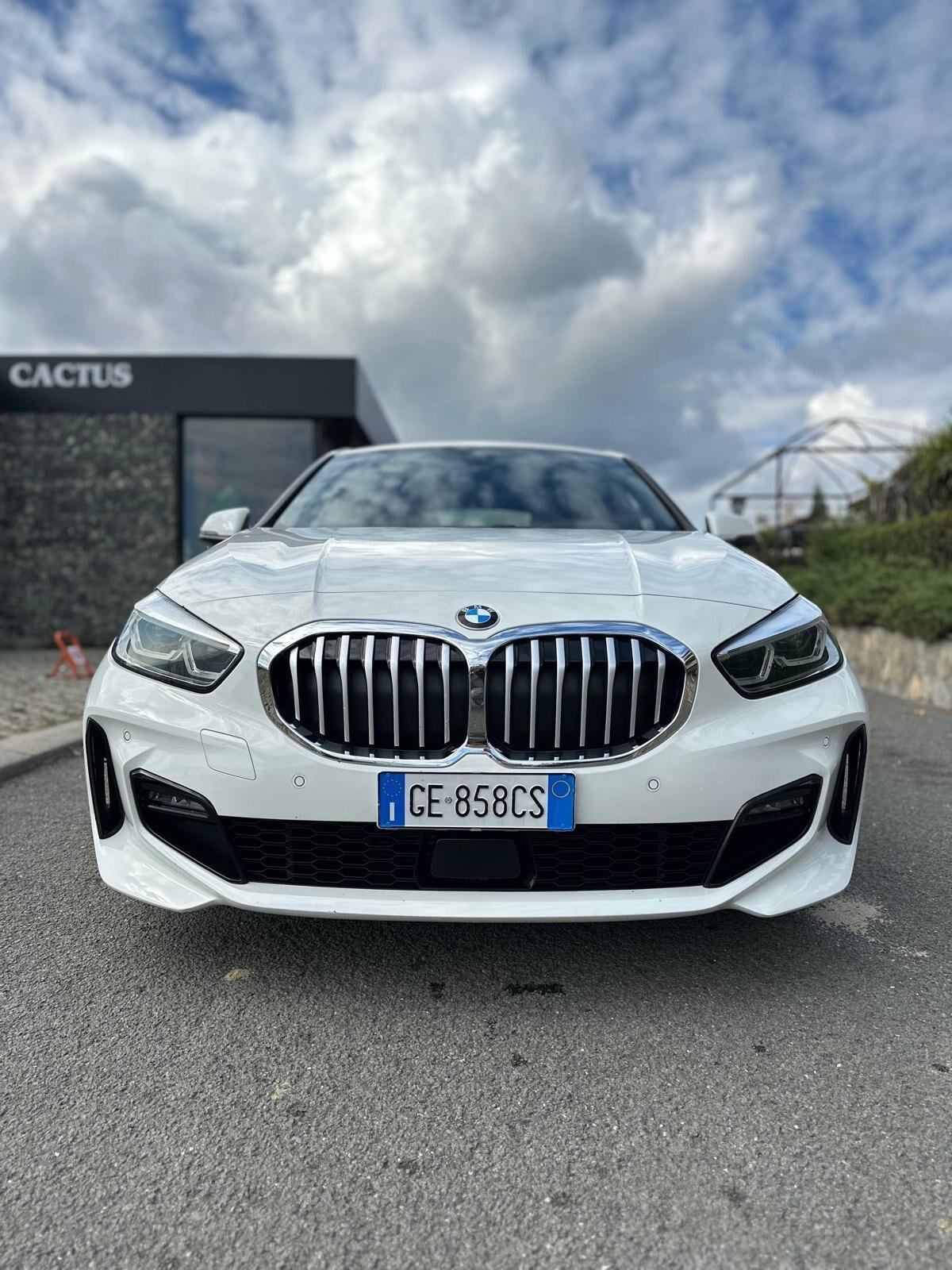 Bmw 118 118d 5p. Msport