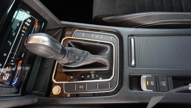 VOLKSWAGEN Passat Variant 2.0 TDI SCR 190 CV DSG Executive BMT