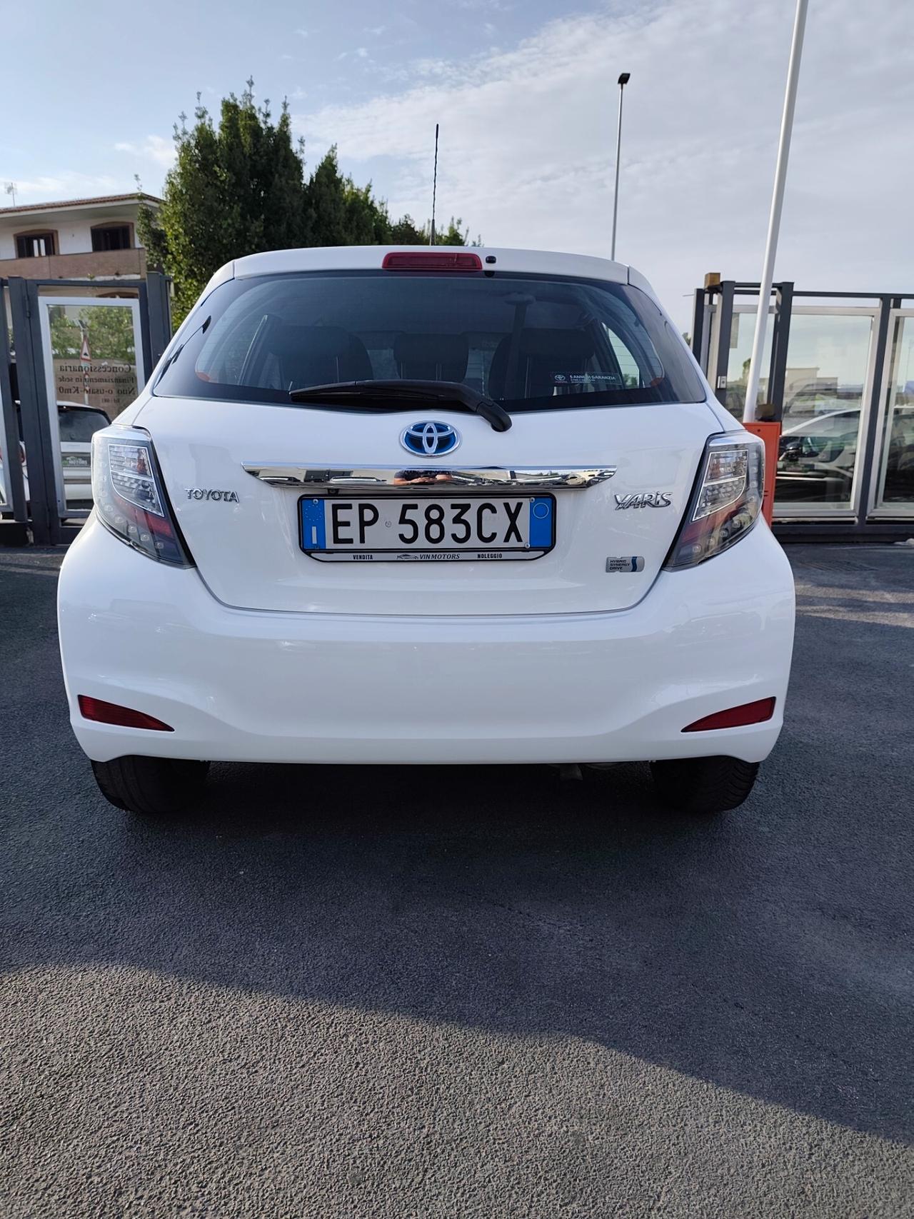 Toyota Yaris 1.5 Hybrid Lounge 07/2013