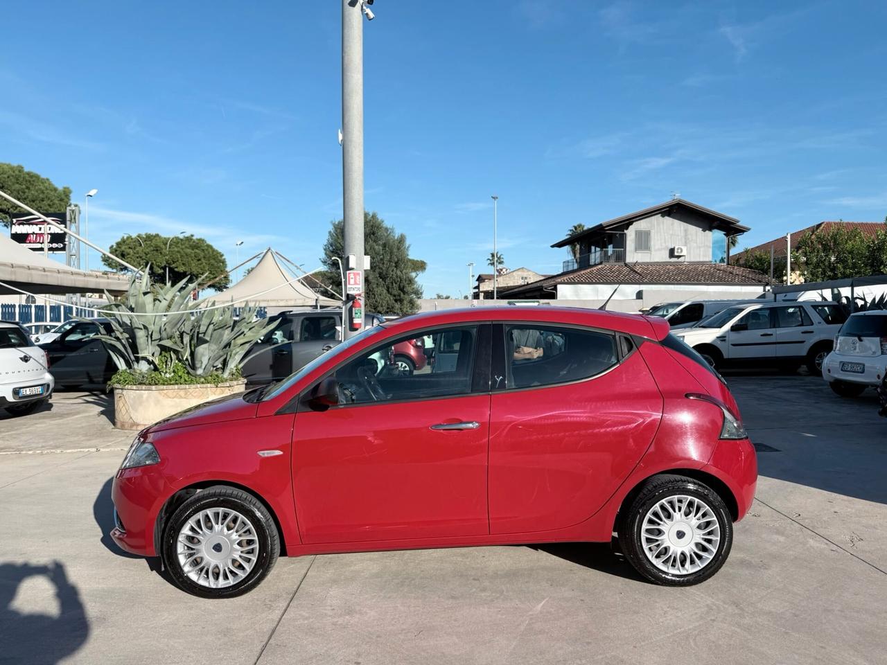 Lancia Ypsilon 1.2 69 CV 5 porte Silver