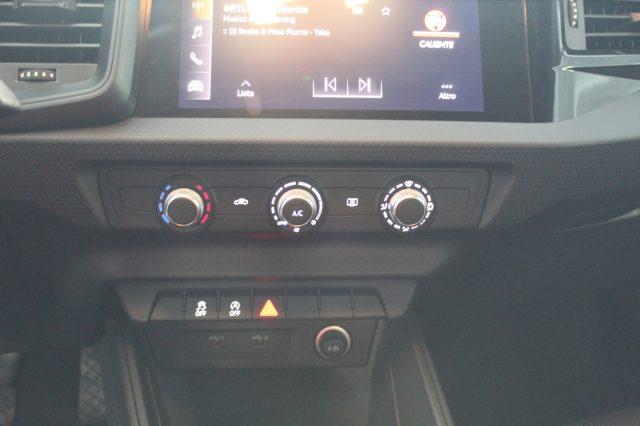 AUDI A1 SPB 1.0 TFSI 95 CV Identity Black