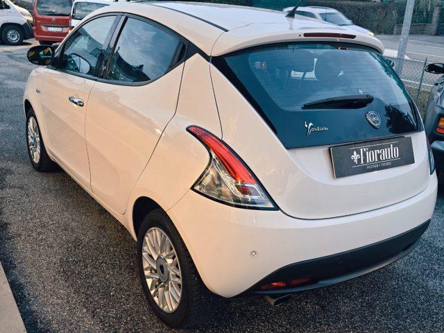 LANCIA Ypsilon 1.2 69 CV 5 porte Gold